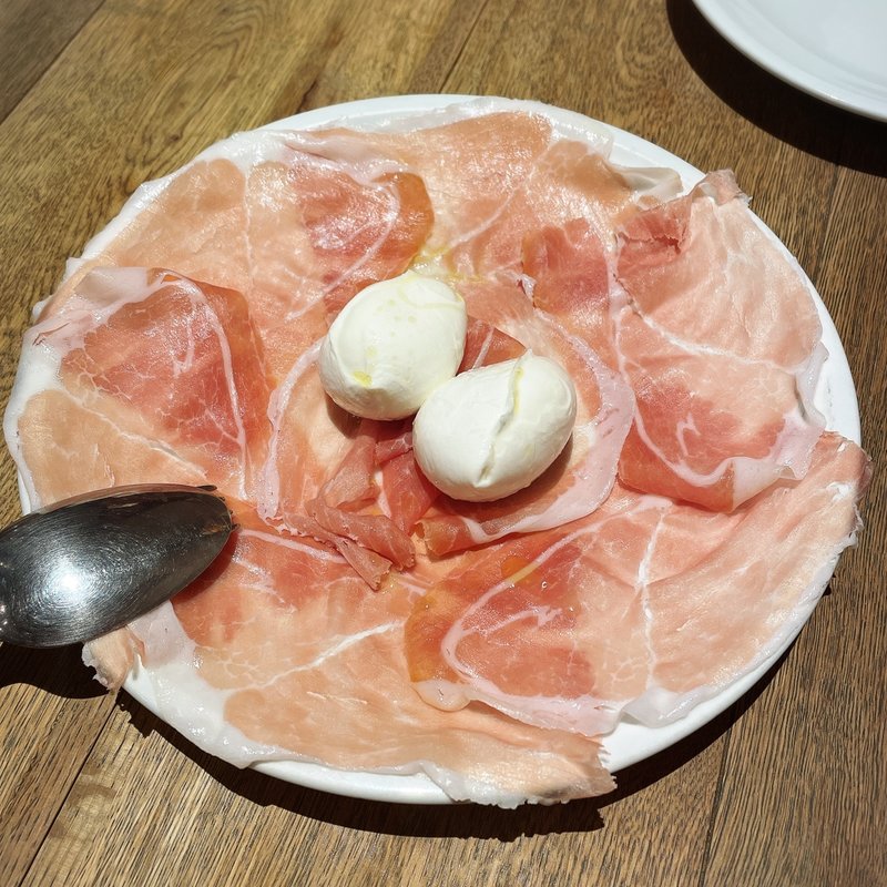 パルマ産生ハム(ピッツェリア イル・タンブレッロ)