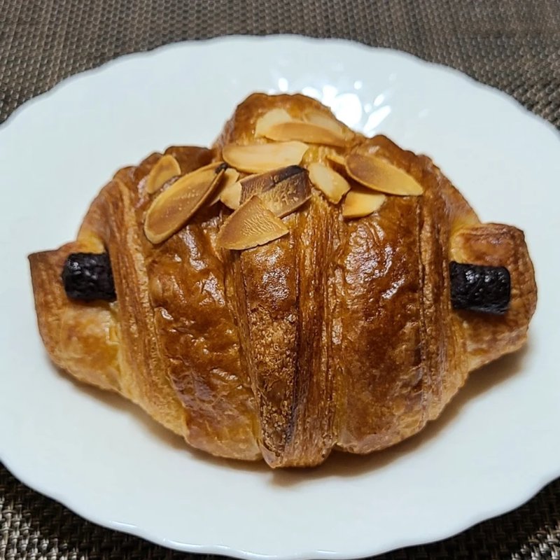 チョコクロワッサン(オイシイパンヤ)