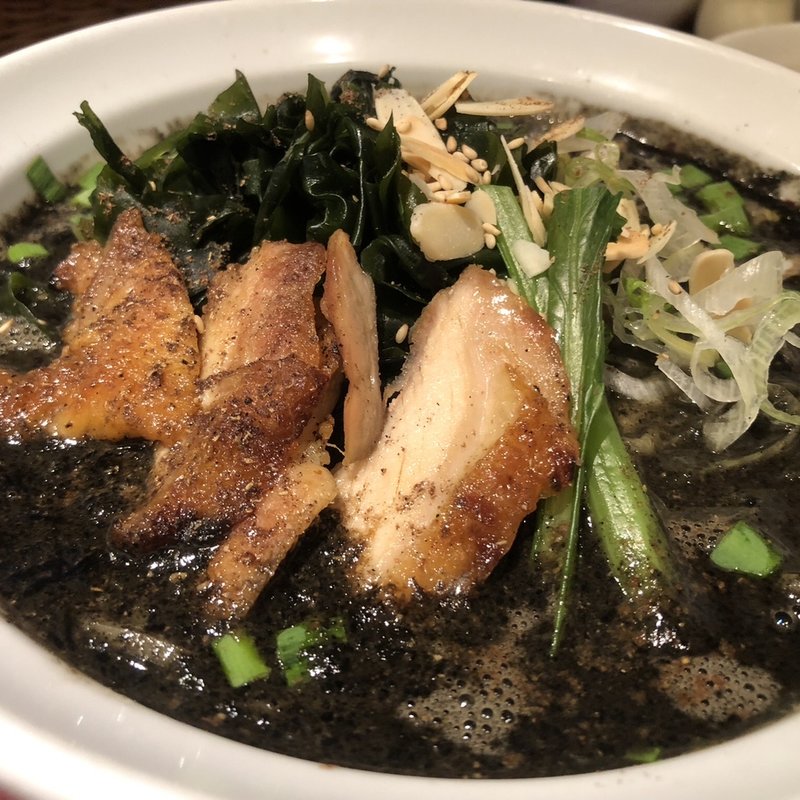 炙り鷄とわかめの黒ごま坦々麺ランチセット(麺ダイニング ととこ )
