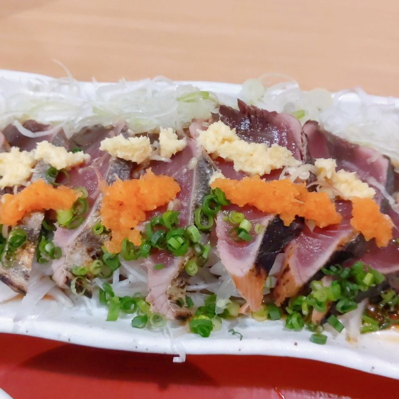 鰹のっけ盛りと唐揚げ定食(築地食堂源ちゃん 神保町店 )