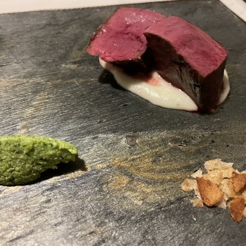 和牛ハツの低温調理(レストラン・ピウ)