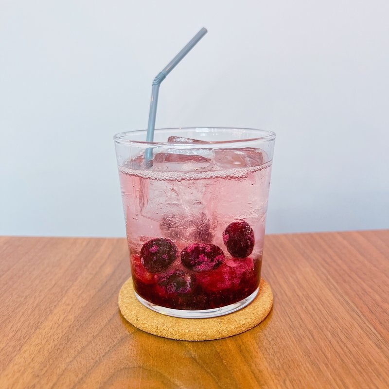 ころんとぶどうのソーダ(Volpe cafe)