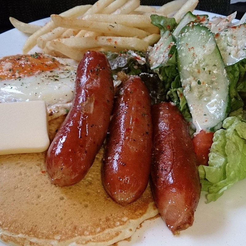 ソーセージエッグパンケーキ(Cafe Matilda)