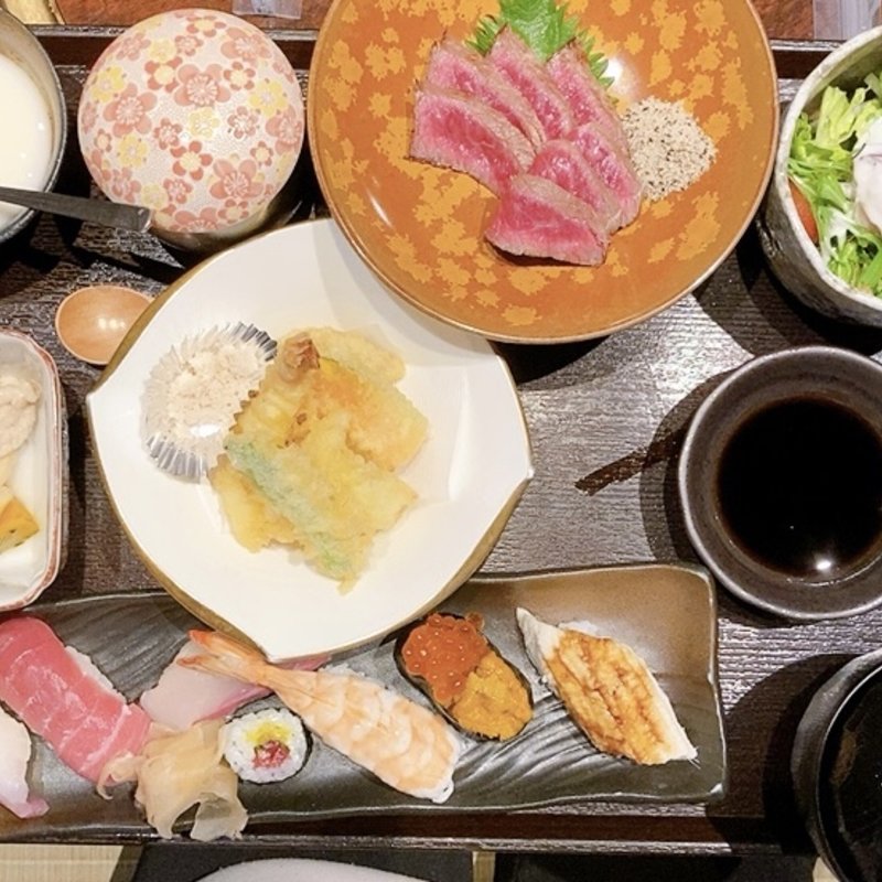 寿司御膳特上(山櫻 )