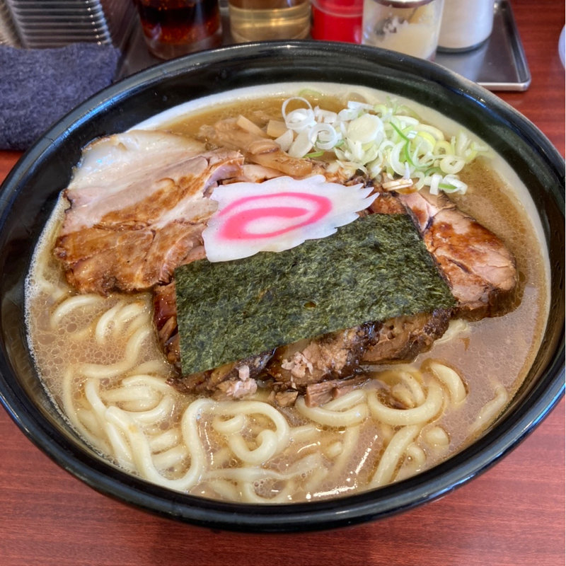 チャーシュー麺(らーめん琥珀)