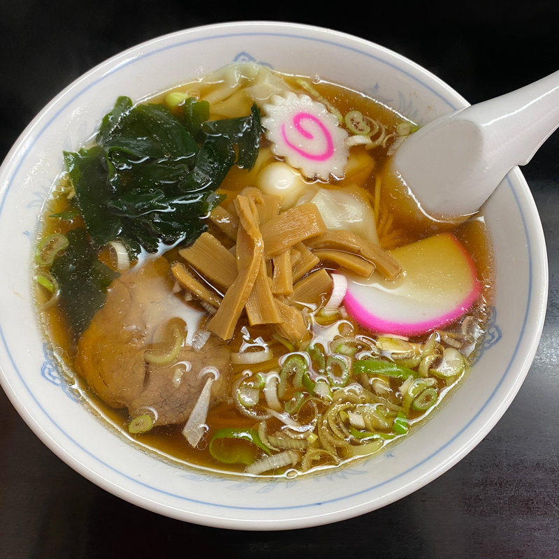 雲呑麺(栄信軒)