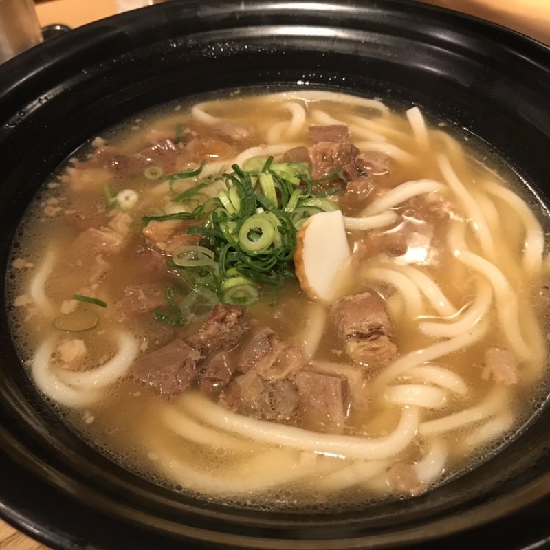 牛すじぼっかけのおうどん(おいしいおうどん つるとんたん BIS TOKYO)