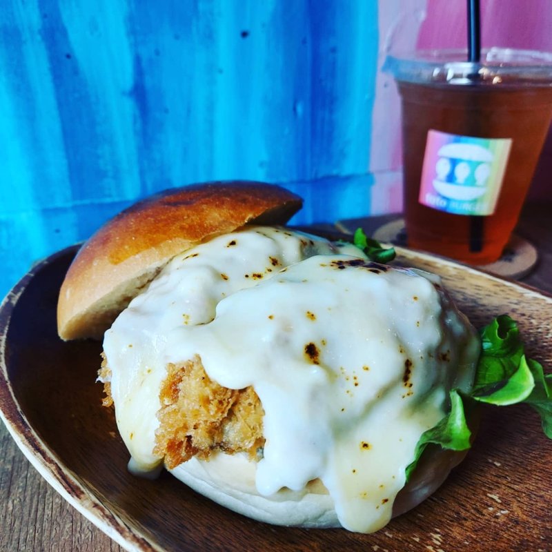 グラトト仙鳳趾牡蠣(toto BURGER)