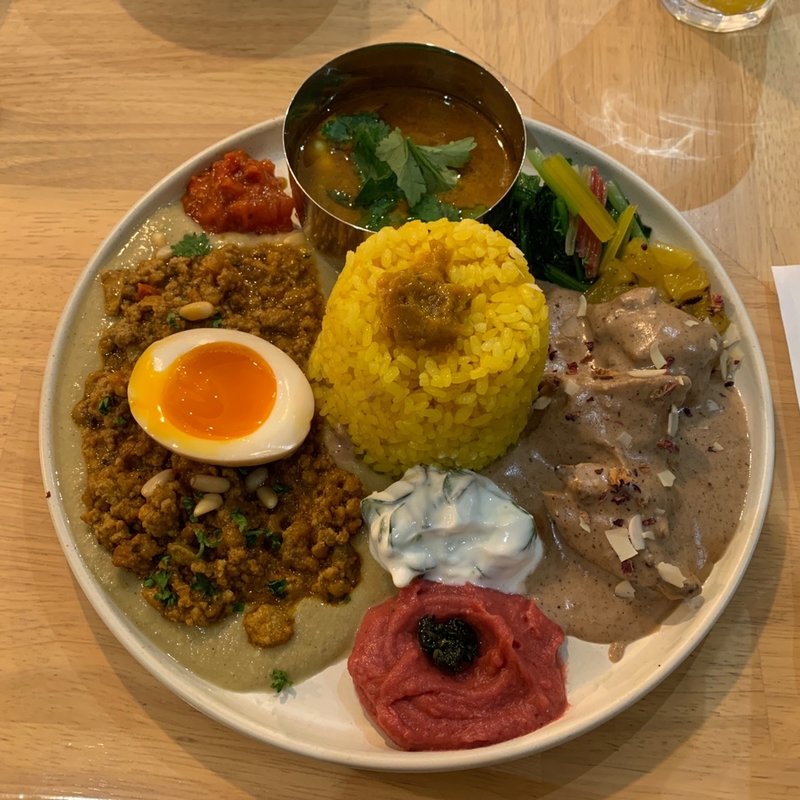 3種盛りコンボカレー レバノンキーマ/ムガルチキン/ぷりぷりエビのミックススパイスカレー(チキュウマサラ)