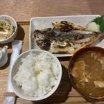 アジの干物定食(さかなやのごはん)