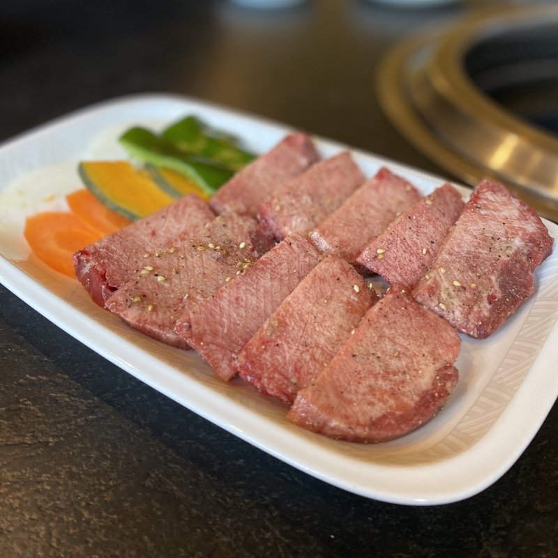 厚切りタン塩(羅羅亭 （ララテイ）)