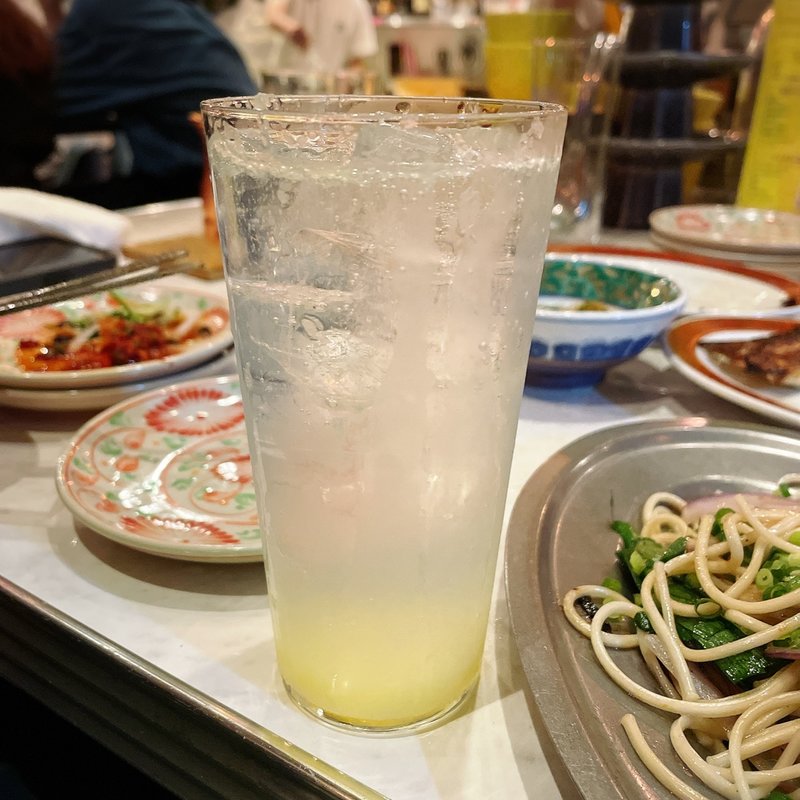 Pinkなレモンサワー(Fun Fan 中目黒)