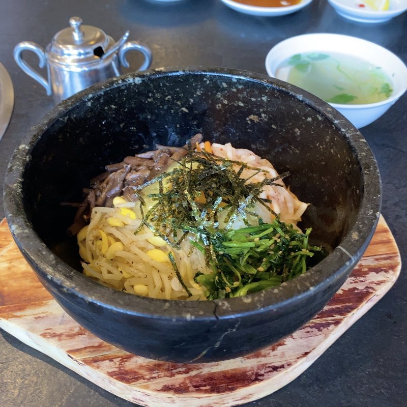 石焼ビビンバ(羅羅亭 （ララテイ）)