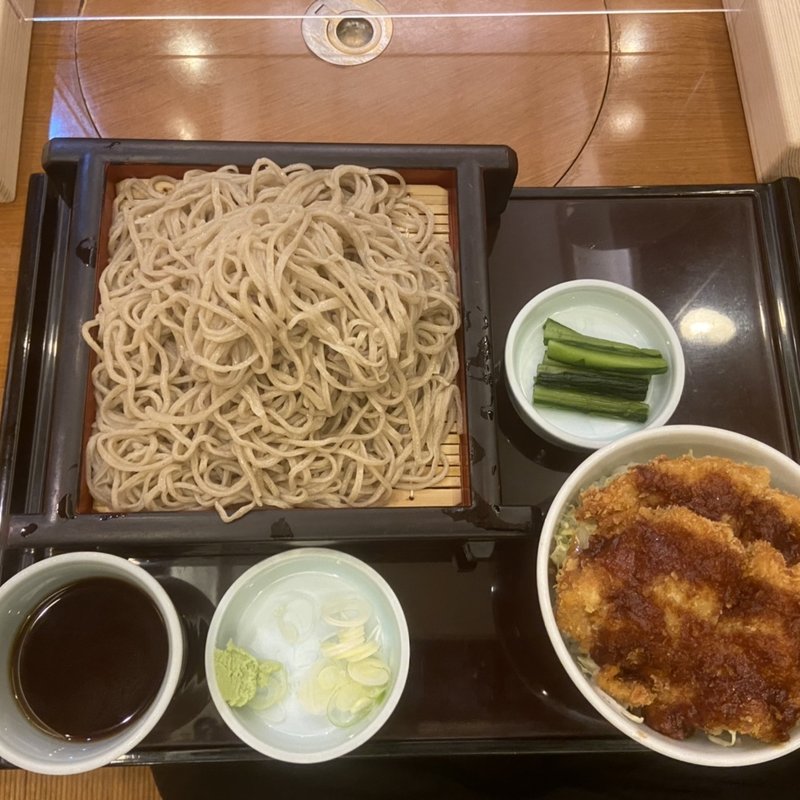 大盛り＋ミニカツ丼(そば亭 油や)