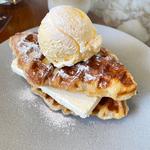 クロッフルニューヨークチーズケーキ(ザ・ジョーンズカフェ)