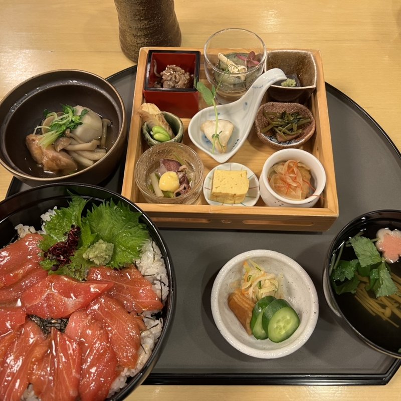 まぐろ漬け丼(宮川本廛 赤坂宮川)