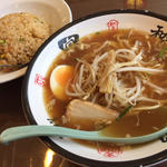 ラーメンセット(醤油ラーメン 炒飯)(台湾料理 恒豐館)