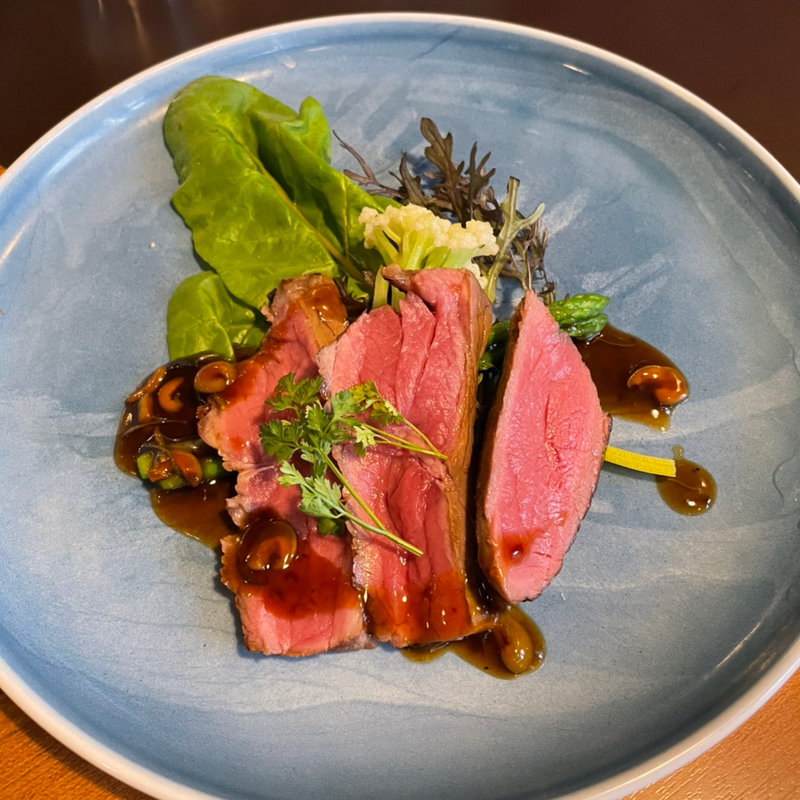 ランチコース(牛肉のステーキ　コーヒーとオリーブソース)(NERORI)