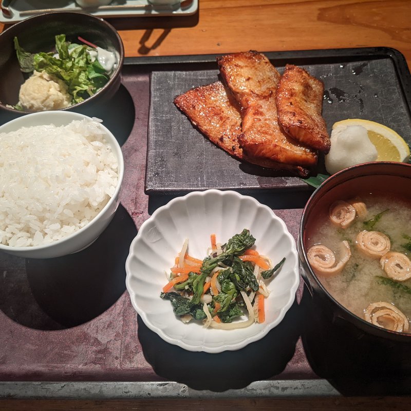 サーモンハラス定食(やまや 大崎店 )