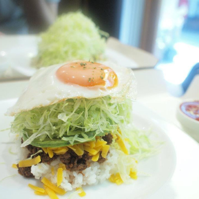 アボガドチーズ 目玉焼きトッピング(ハモニカ・クイナ 吉祥寺店)