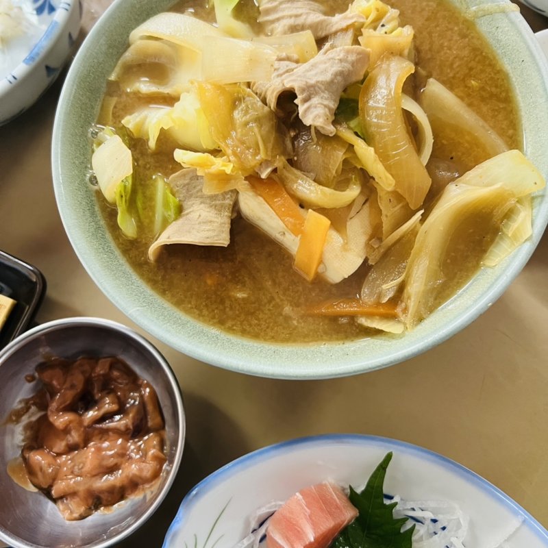ホルモン煮込み(栄食堂 )