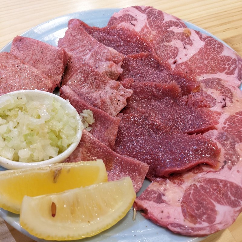 牛タン全部盛り(炭火焼肉ホルモン小町　新川店)