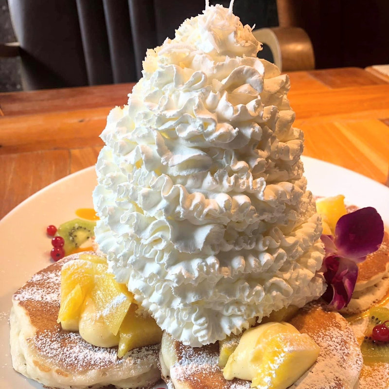 ゴールデンパイン&ホイップパンケーキ(コナズ珈琲新百合ヶ丘)