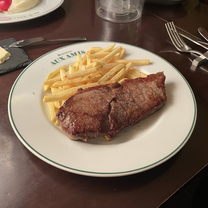 オーストラリア産牛サーロインステーキフレンチフライ添え(ブラッスリーオザミ丸の内)