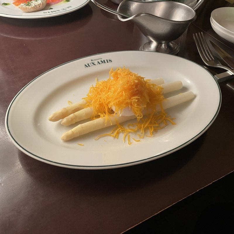 ホワイトアスパラガスミモレット風(ブラッスリーオザミ丸の内)