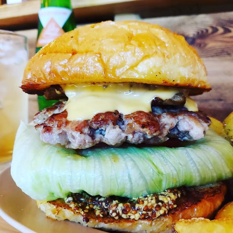 ベーコンバーガー+チーズ(Orange Burger County)