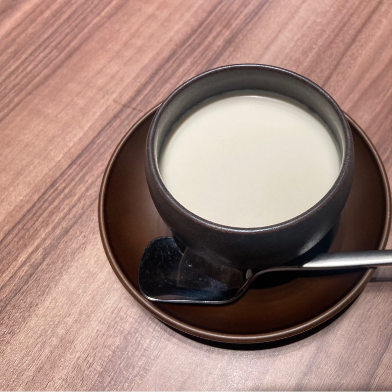 白いコーヒーブランマンジェ(うしごろ 銀座店)