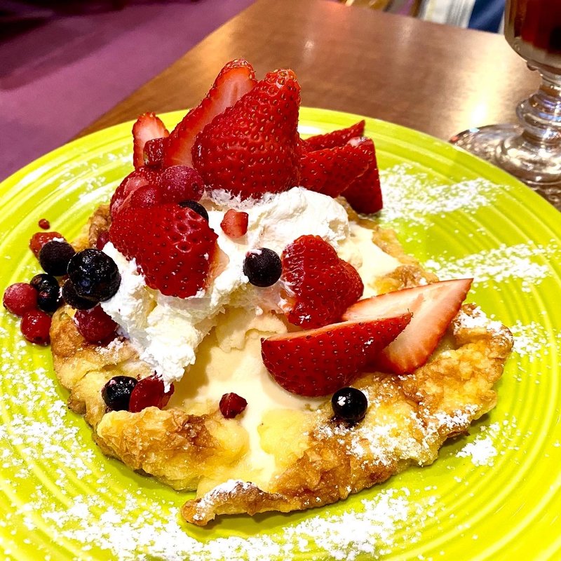 いちごのクレープ(チンクエチェント )