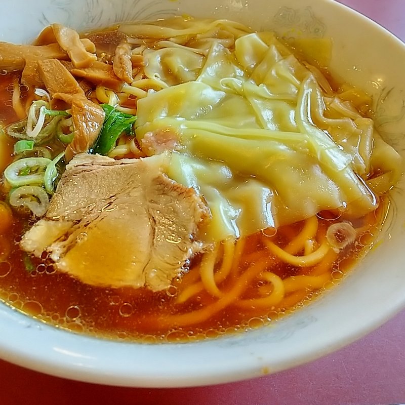 ワンタン麺(珍来総本店 八潮ドライブイン店)