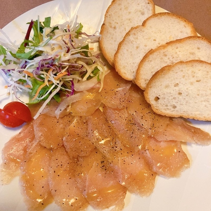 鶏ささみの生ハム(和創作 悠生 （ゆうき）)