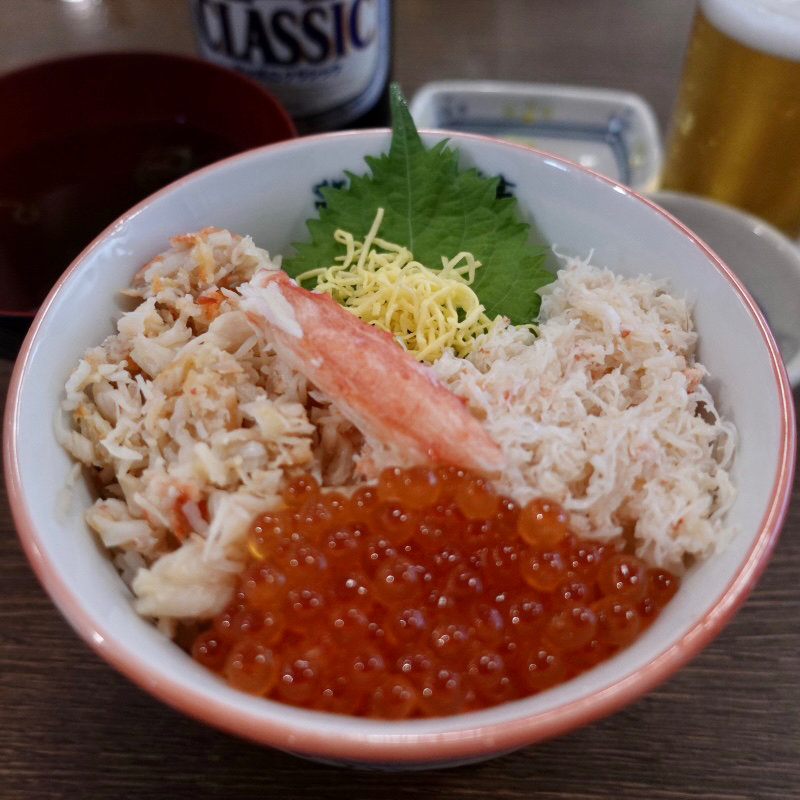 たらば・ずわい・いくら丼(北のグルメ亭)