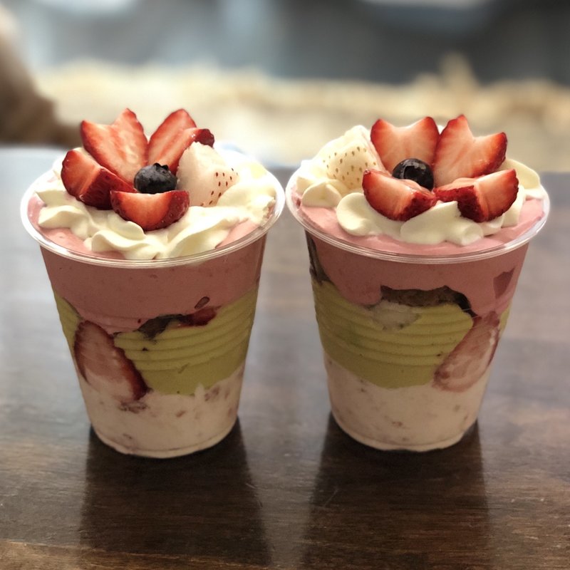 苺のパフェ(ローゼンブルク （Rosenburg）)