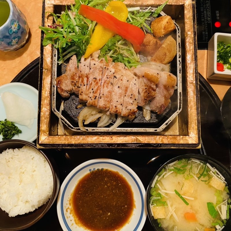 黒豚ステーキ御膳(黒豚料理 寿庵 中央駅西口店 )