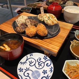 (挽肉屋　神徳)