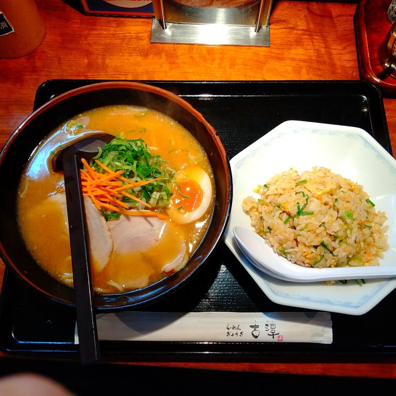 豚バラ古潭ラーメン（みそ）+ミニチャーハン(古潭 JR垂水店)