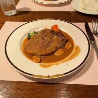 牛フィレ肉のカツレツ(みやけ亭 （ミヤケテイ）)