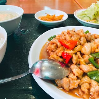 鶏肉とカシューナッツ炒め定食(香港亭 青葉台店)