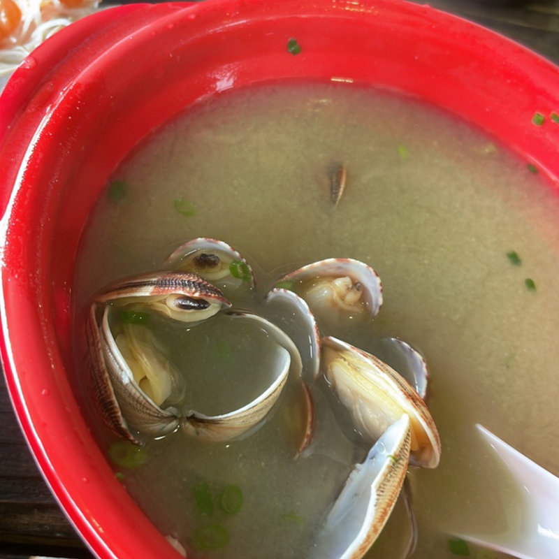 アサリ汁(糸満市漁協おさかなセンター)