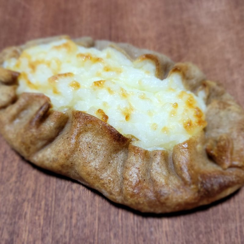 カレリアンピーラッカ(ライ麦ハウスベーカリー)