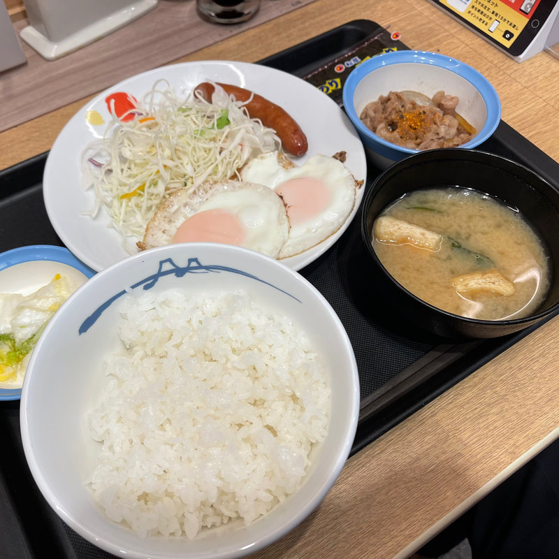 ソーセージエッグW定食（ミニ牛皿）(松屋　栄三丁目店)