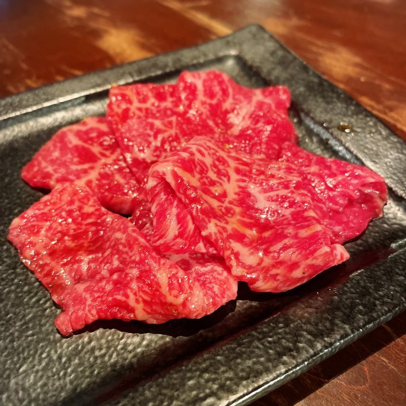 赤身切り落とし（ロース）(炭火和牛焼肉 じろうや )