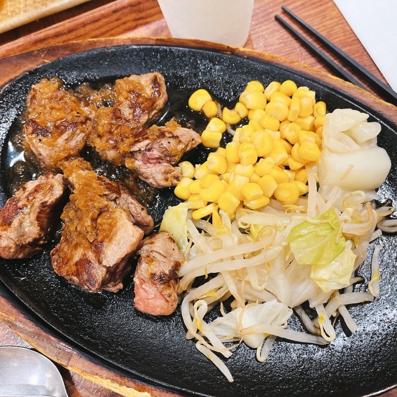 サイコロステーキ(鉄板ステーキチャーハンの店)