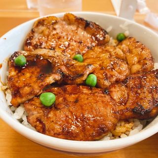 豚丼　松(ぱんちょう)