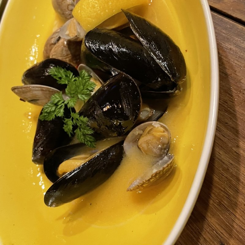 ムール貝とアサリのワイン蒸し(バルーチョ 朝霞台店)