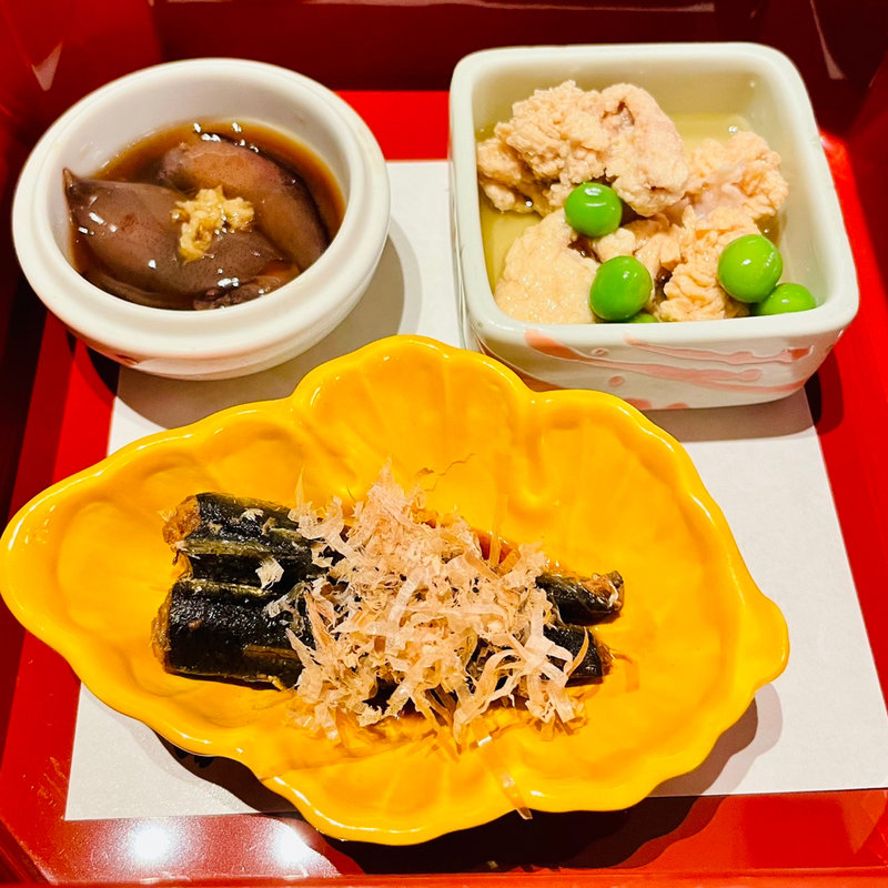 前菜　鰯の梅煮・鱈の子の煮物・ホタルイカ沖漬け(佳翠苑 皆美 （出雲・玉造温泉 佳翠苑 皆美）)