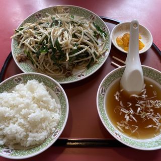 レバニラ定食(川平飯店 )